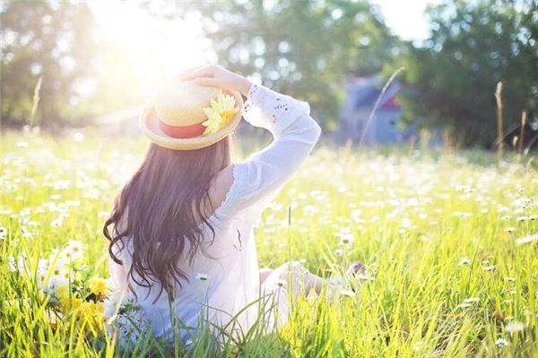 女人夢見自己戴帽子_周公解夢