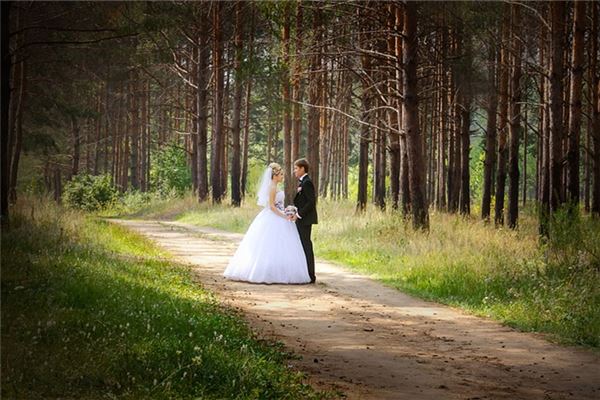 單身夢到自己結婚_周公解夢