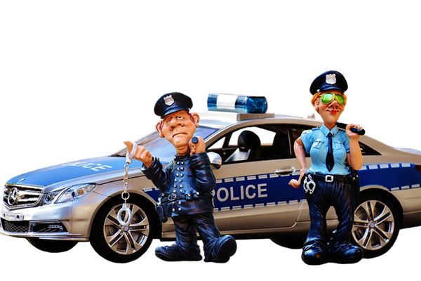 做夢被警察追捕一直跑_周公解夢