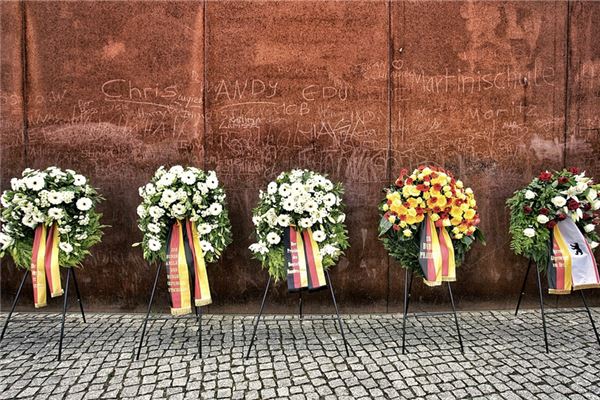 夢見好多花圈意味著什麼_周公解夢