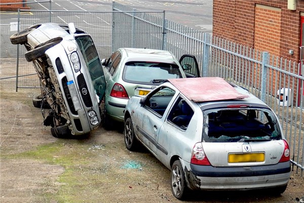 夢見車相撞有什麼寓意嗎?_周公解夢