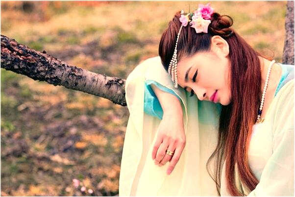 夢到夜裡有人叫親人的名字是吉兆嗎?_周公解夢官網