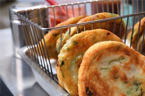 女人夢到吃油糕_周公解夢