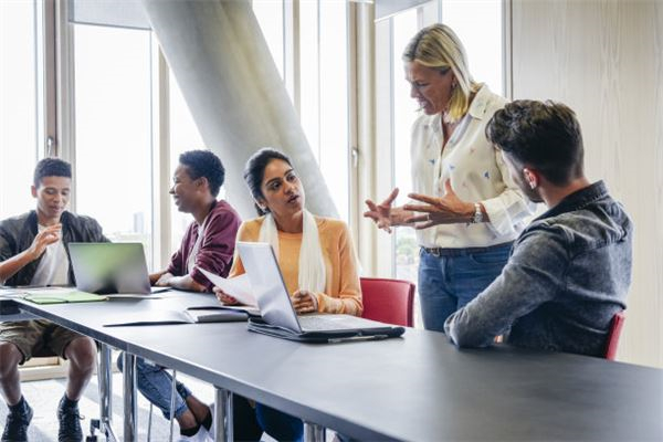 夢到公司團建是凶兆還是吉兆_周公解夢