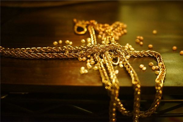 夢見拾到金是什麼意思_周公解夢