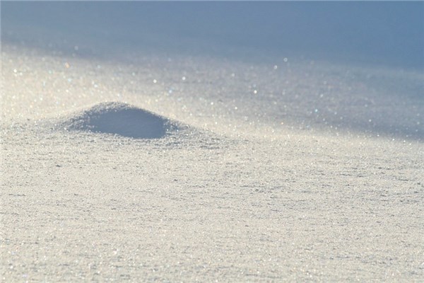 夢到了山上下雪預示什麼_周公解夢