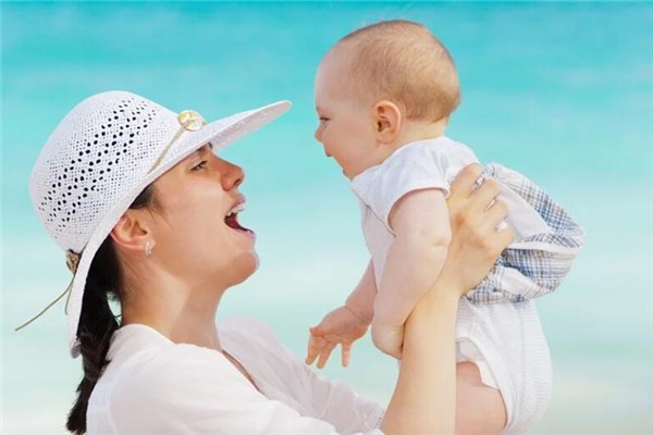 夢到了抱小孩兒啥意思_周公解夢