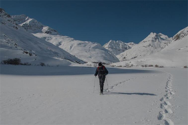 夢到了走雪路意味著什麼_周公解夢