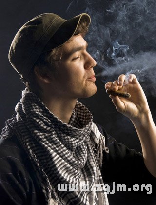 戒菸毅力超強的星座男菸民_十二星座
