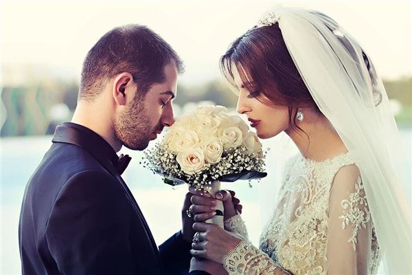 夢見前夫結婚_周公解夢