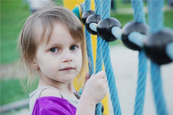 夢見小孩眼睛有什麼寓意嗎？_周公解夢