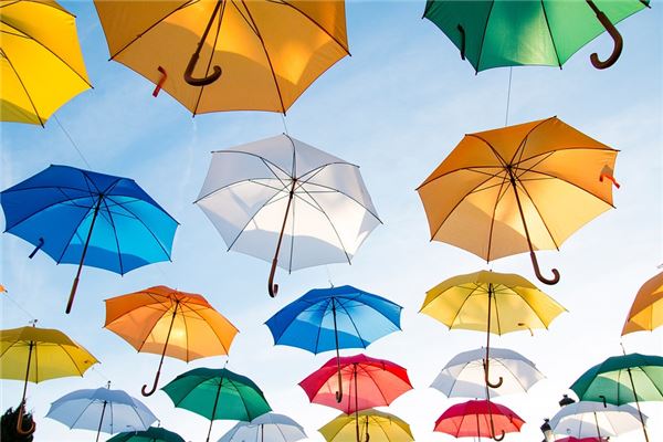 女人夢見挑買雨傘_周公解夢