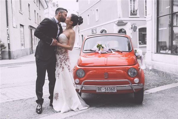 夢見拍婚紗照是什麼意思_周公解夢