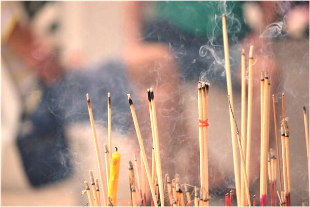 夢見別人送自已茶杯是什麼預兆？_周公解夢官網