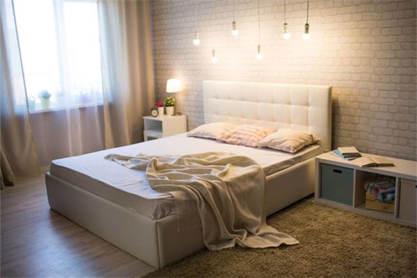 夢見別人尿床_周公解夢