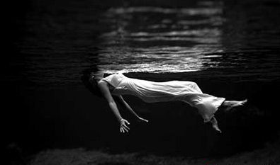 夢見河裡飄著死人