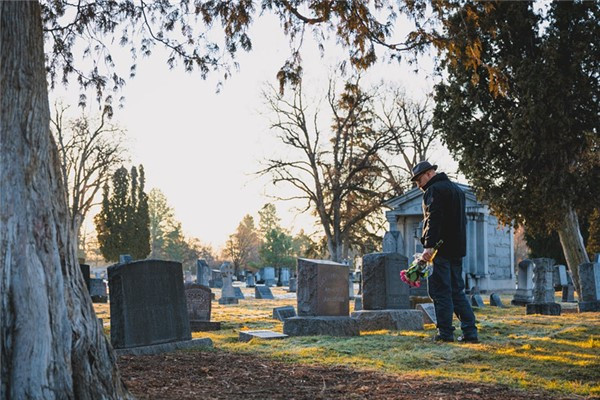 夢到死人活了又死了是什麼徵兆_周公解夢