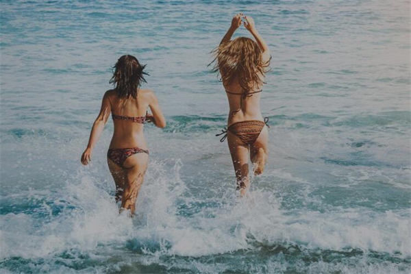 夢見穿泳衣意味什麼_周公解夢