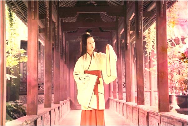 夢到了被狼咬住右手了是什麼兆頭_周公解夢官網