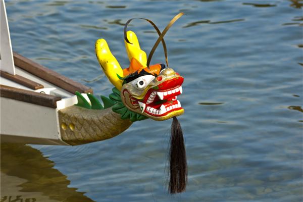 1976年屬龍的五行_十二生肖