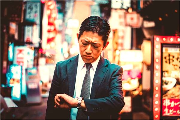 夢見死人是以前你的老公有什麼預兆_周公解夢官網