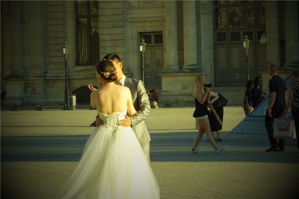 夢見結婚哭啥意思_周公解夢