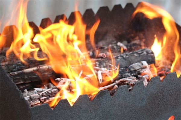 夢見發生火災_周公解夢