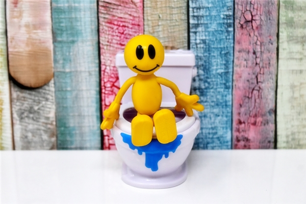 夢到拉屎到衣服是什麼預兆？_周公解夢