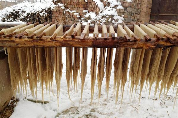 女人夢見好多粉條_周公解夢