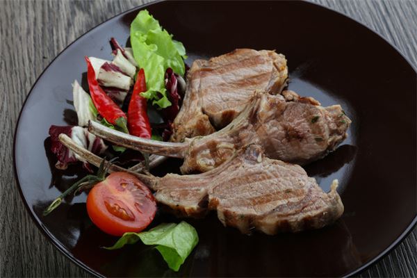 女人夢見吃羊肉_周公解夢