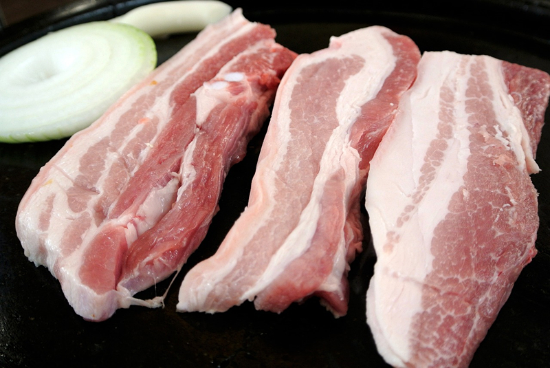 夢見豬肉被水沖沒了意味著什麼_周公解夢