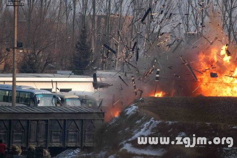 夢見火車爆炸