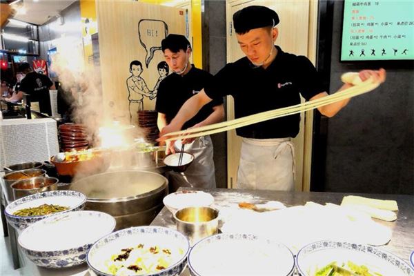 夢見吃拉麵_周公解夢