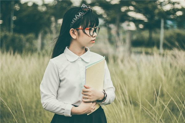 夢到中學生是什麼啟示_周公解夢