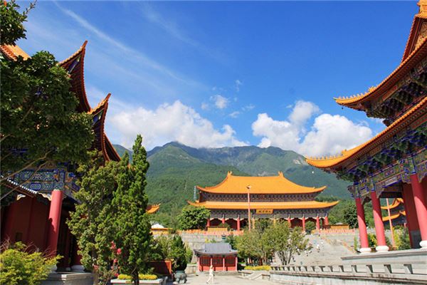 夢見寺院:女子見寺院,夫家不利_周公解夢