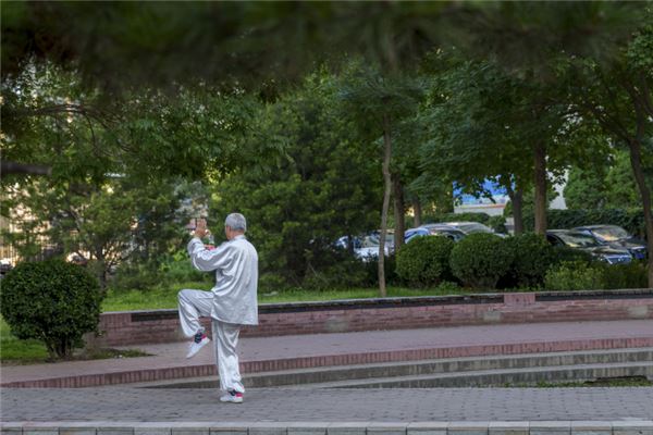 夢到去世的老人_周公解夢