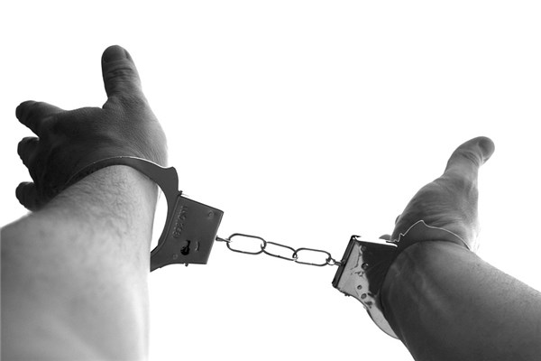 夢到殺人後被抓預示著什麼_周公解夢