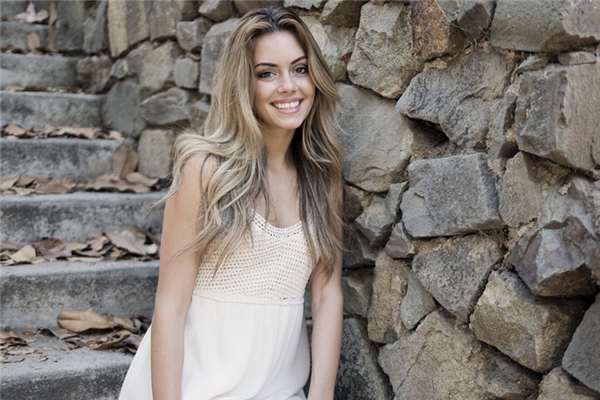 夢到去世的人對自己笑好不好_周公解夢