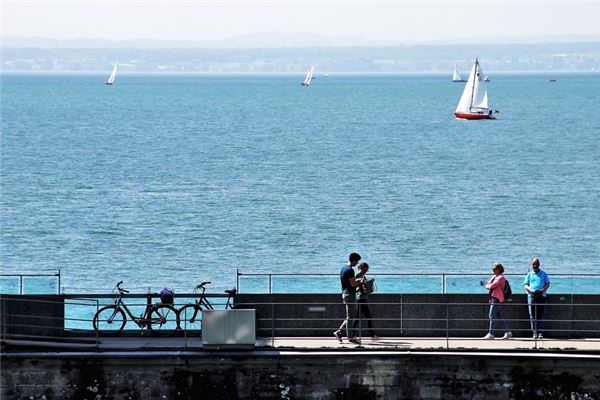 夢見游湖是什麼徵兆_周公解夢