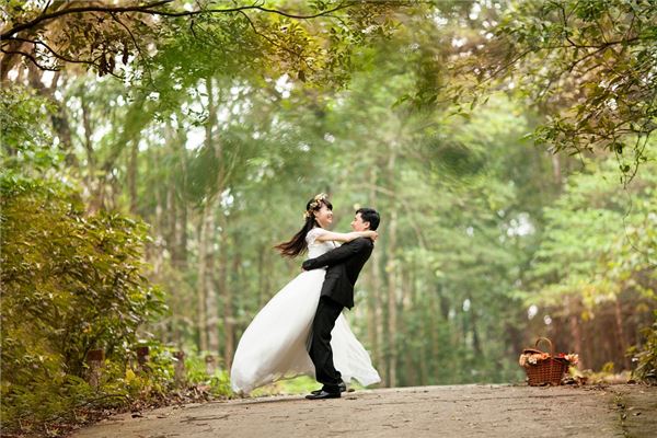夢見朋友結婚了_周公解夢
