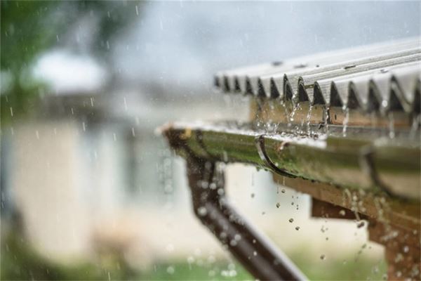 夢見不停的下雨_周公解夢