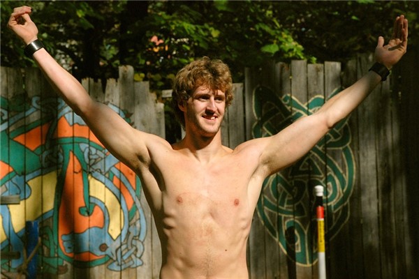 夢見自己光膀子有什麼說法_周公解夢