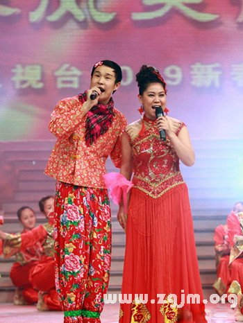 沈春陽個人資料 沈春陽和小瀋陽 沈春陽 櫻桃紅_十二星座