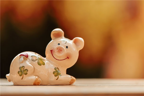 83年屬豬女人特點_十二生肖