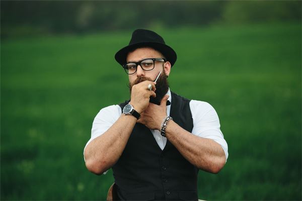 男人夢見自己刮鬍子_周公解夢