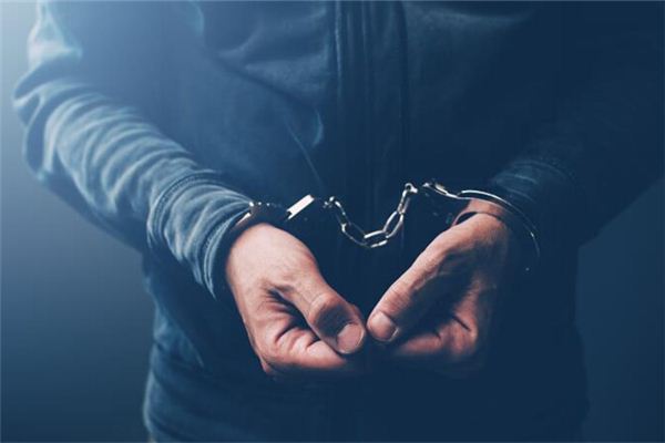 夢見被公安帶走_周公解夢