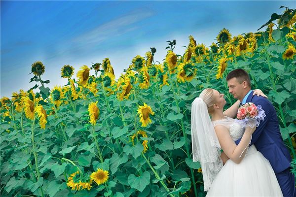 夢到了與人親熱好不好_周公解夢