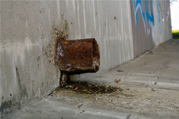 夢見清理下水道_周公解夢