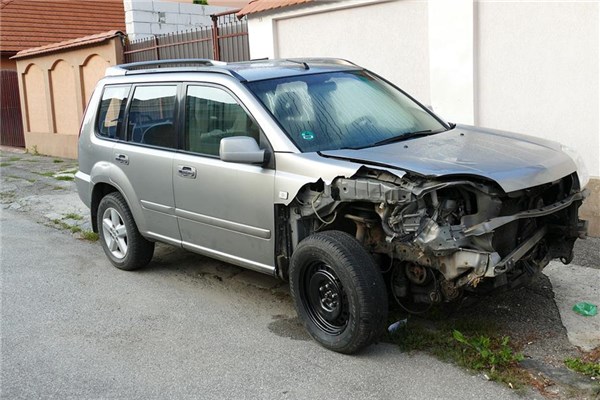 夢到了車被碰是好事還是壞事_周公解夢