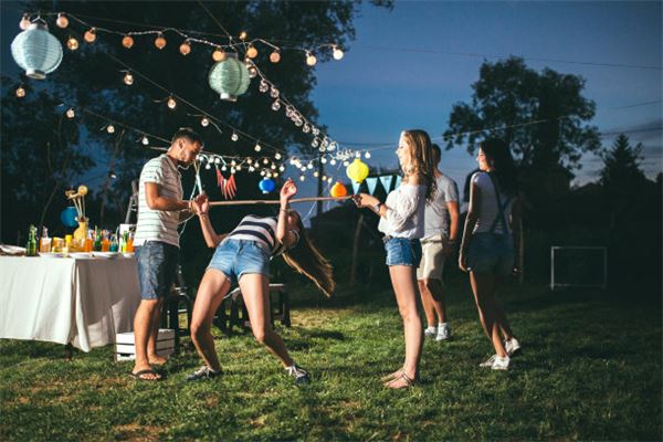 夢見大學同學聚會_周公解夢